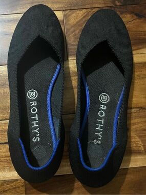 Rothy’s The Flat Black Knit Round Toe Ballet Flats Blue Trim Size 9.5